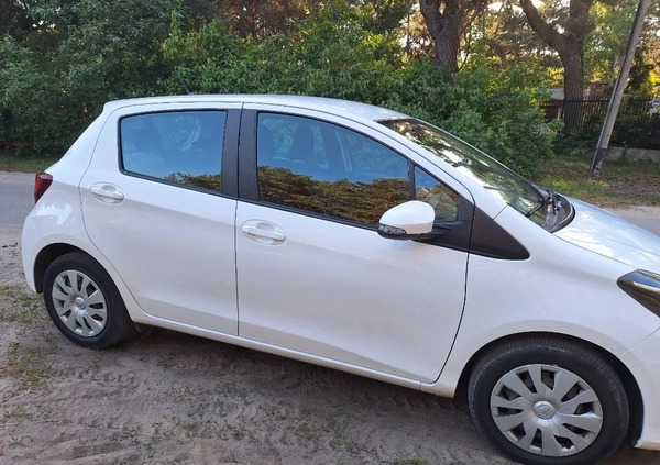 Toyota Yaris cena 38500 przebieg: 74800, rok produkcji 2015 z Warszawa małe 211